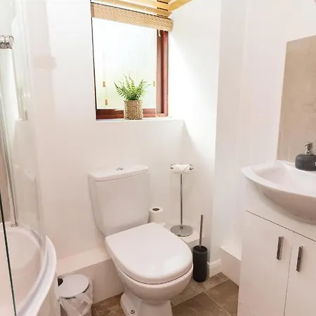 Maltings House Cosy And Stylish 2 Bedroom Flat Near The City Centre With Free Parking And Ensuite Rooms Carlisle  Exterior foto